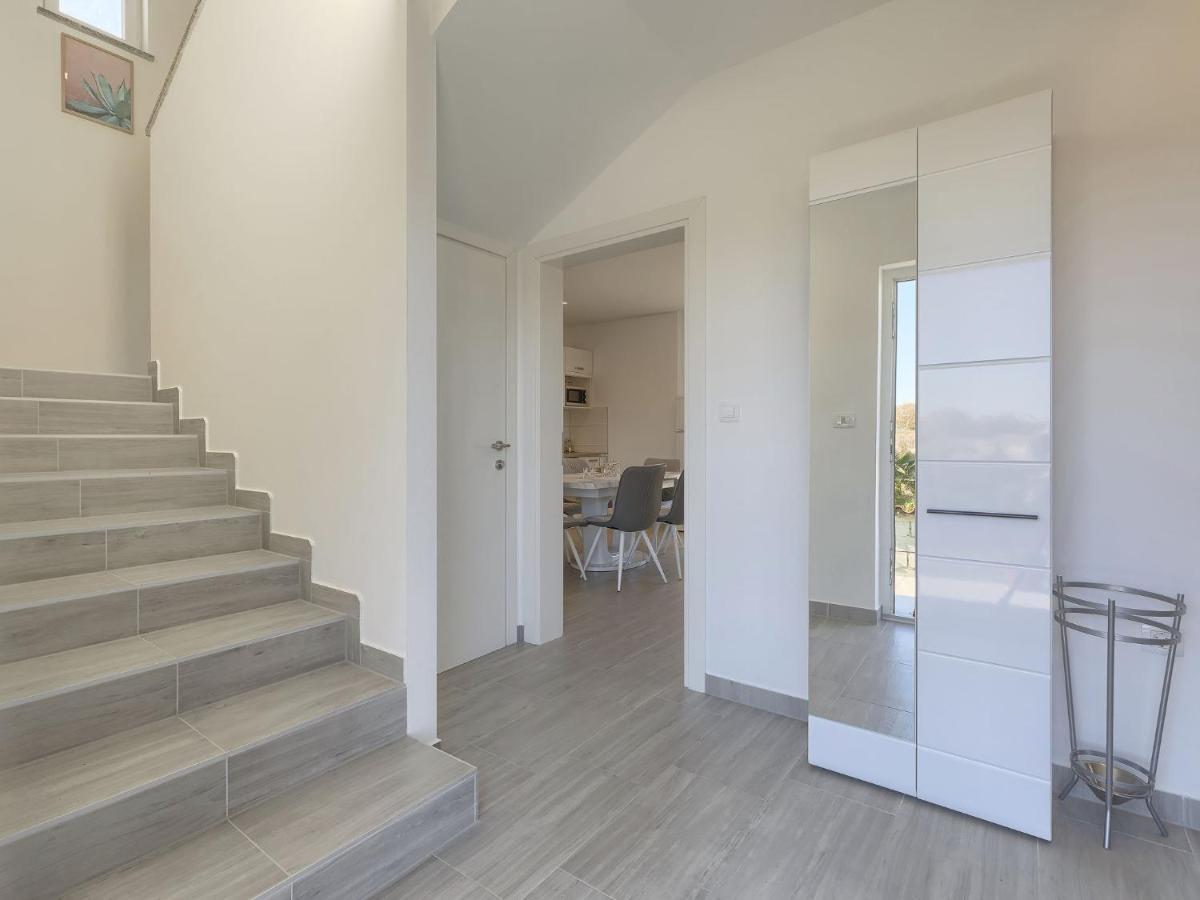 Holiday Home Villa Zirdum By Interhome Nova Vas  Eksteriør billede