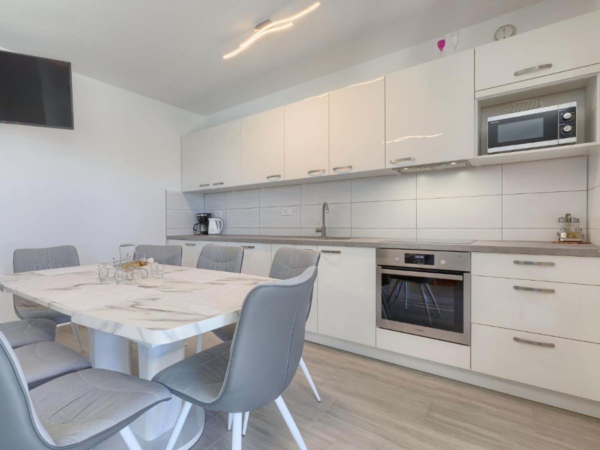 Holiday Home Villa Zirdum By Interhome Nova Vas  Eksteriør billede