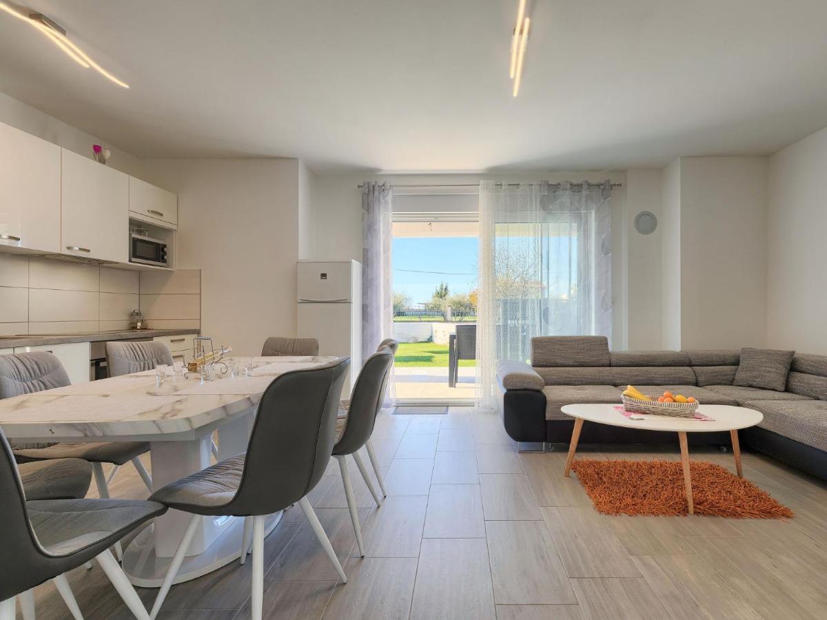 Holiday Home Villa Zirdum By Interhome Nova Vas  Eksteriør billede