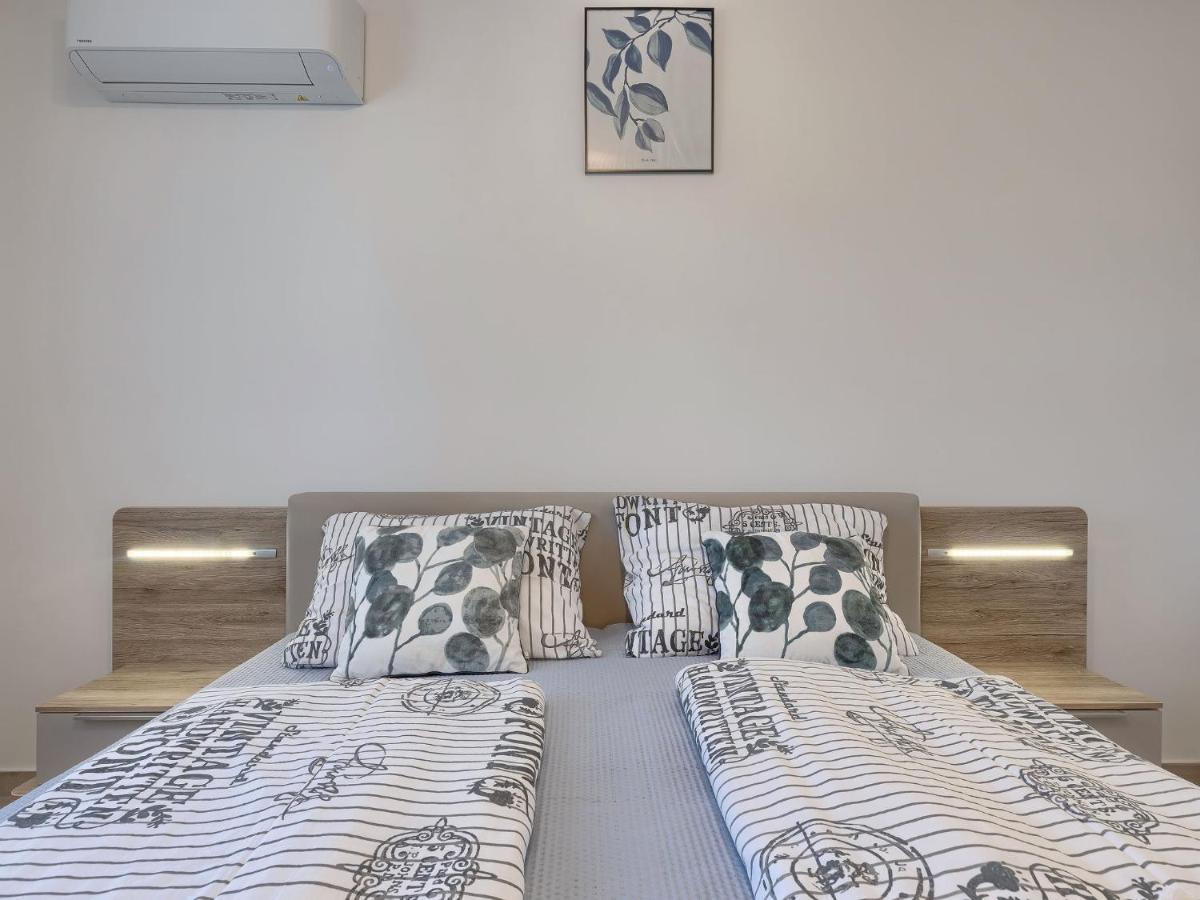 Holiday Home Villa Zirdum By Interhome Nova Vas  Eksteriør billede